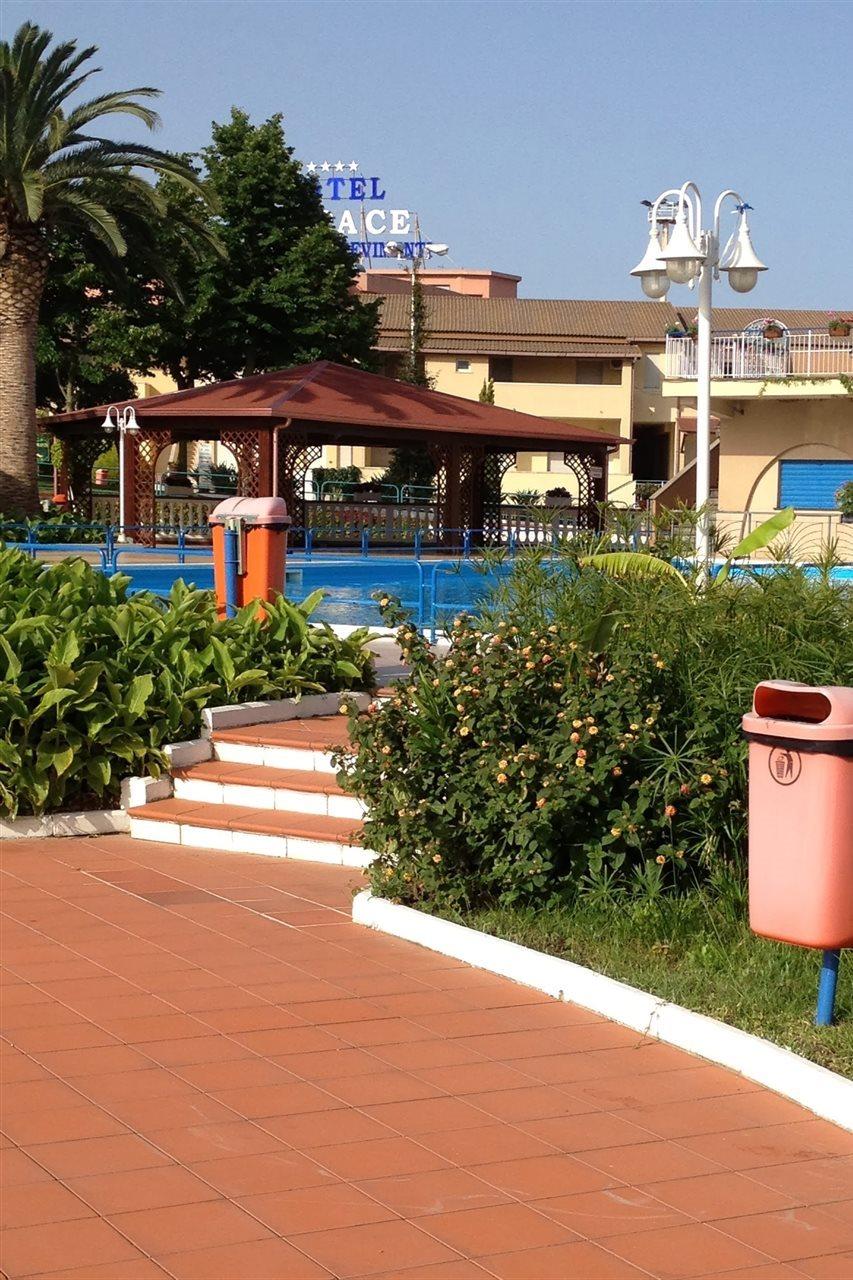 La Pace Village Residence Club Tropea Buitenkant foto