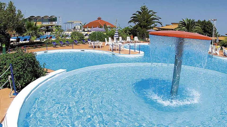 La Pace Village Residence Club Tropea Buitenkant foto