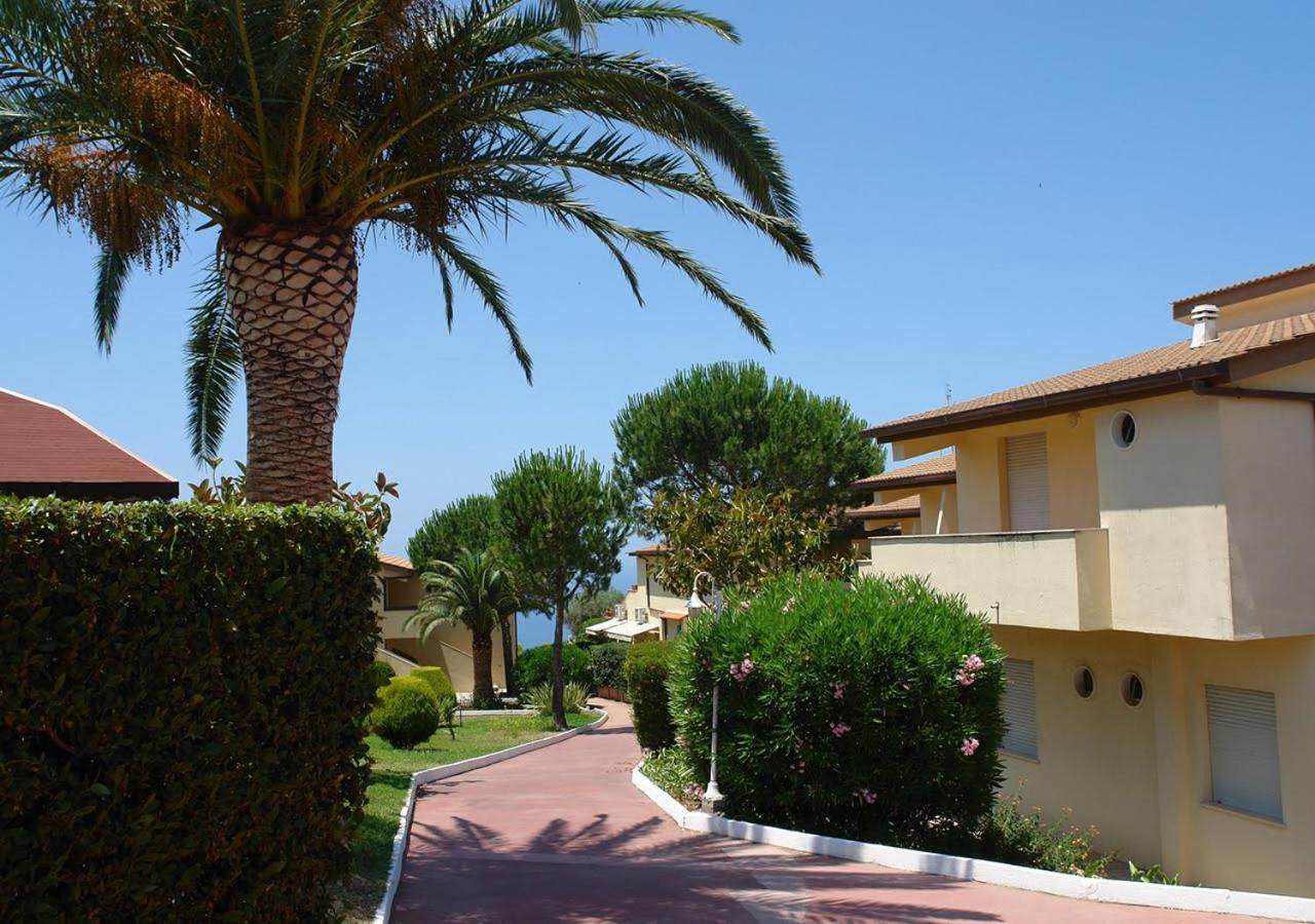 La Pace Village Residence Club Tropea Buitenkant foto